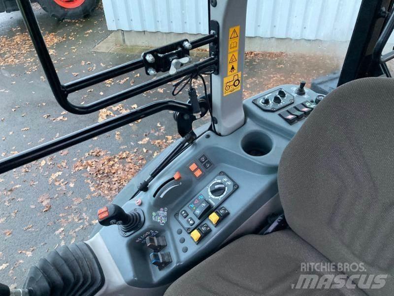 CLAAS NEXOS 240 S Traktorid