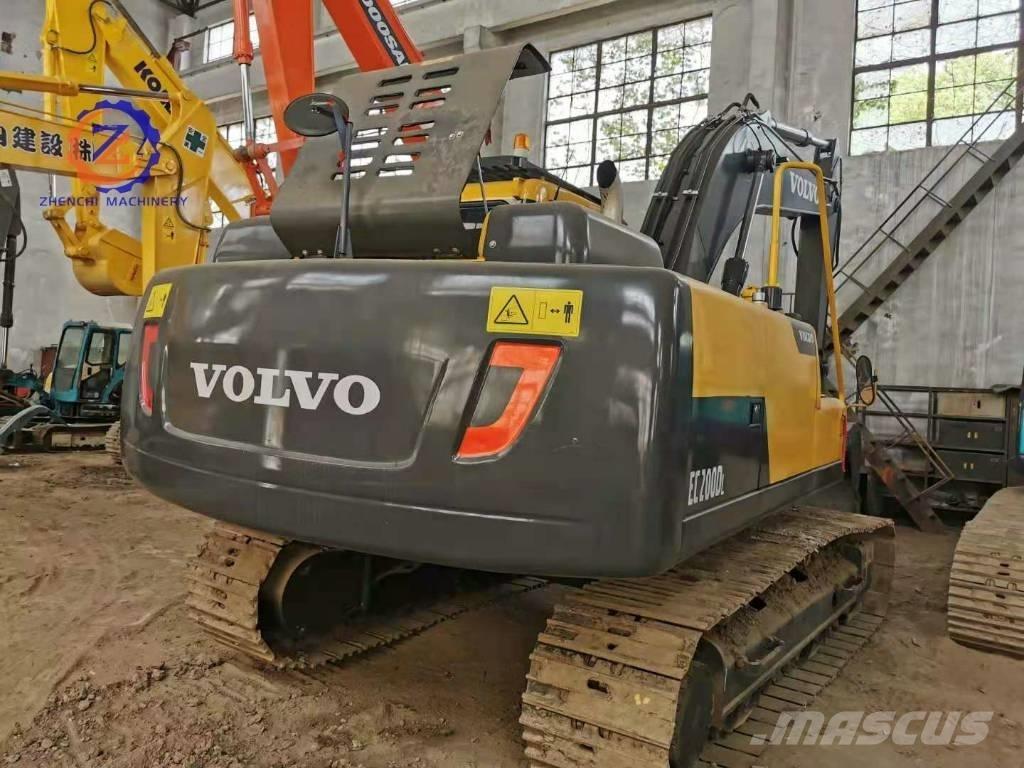 Volvo EC 200 Roomikekskavaatorid
