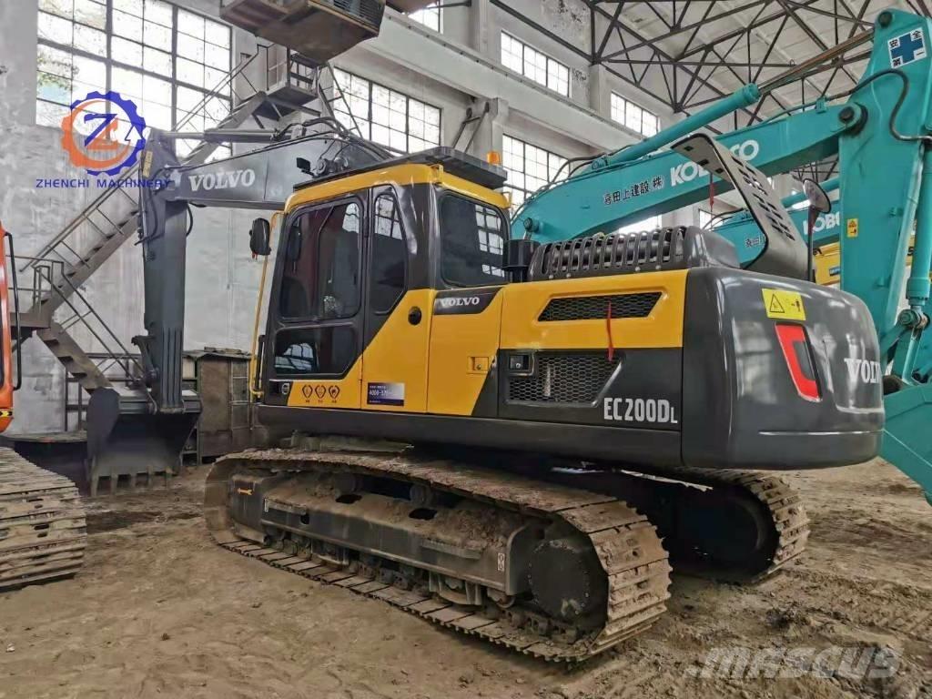 Volvo EC 200 Roomikekskavaatorid