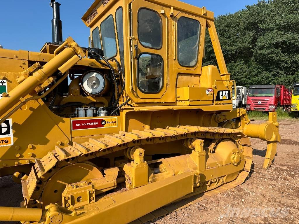 CAT D7G Buldooserid