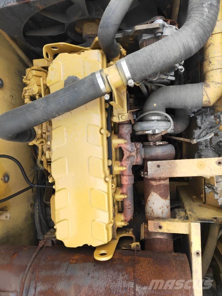CAT 330C Roomikekskavaatorid