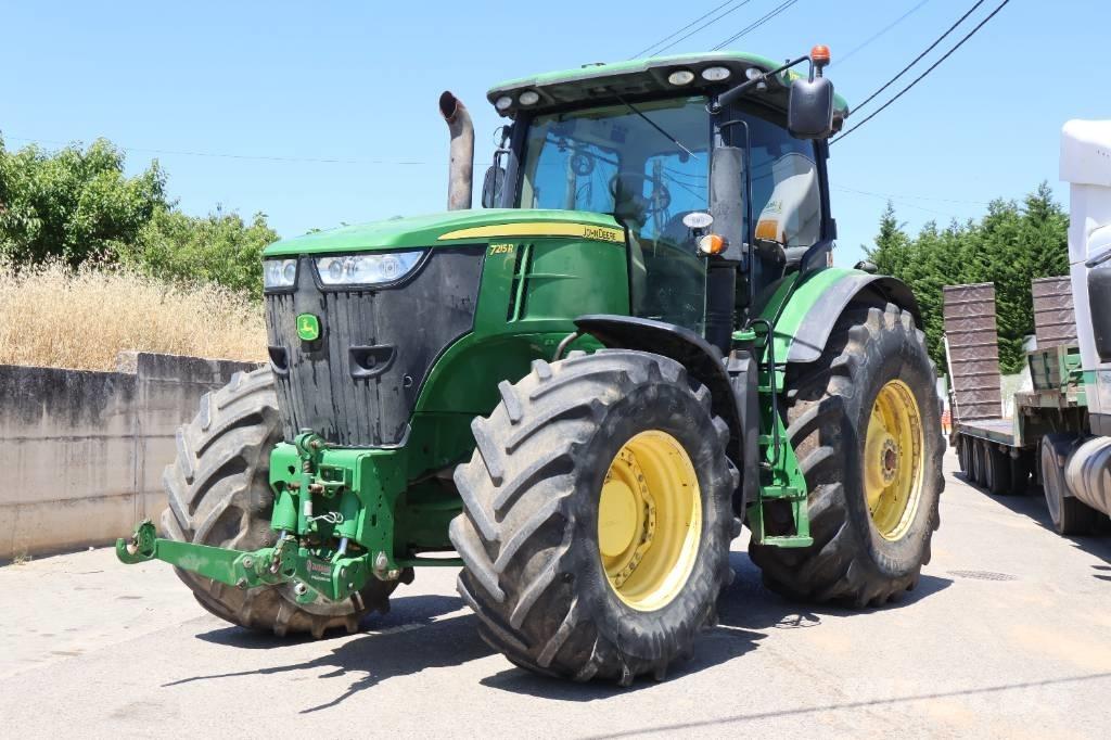 John Deere 7215 R Traktorid