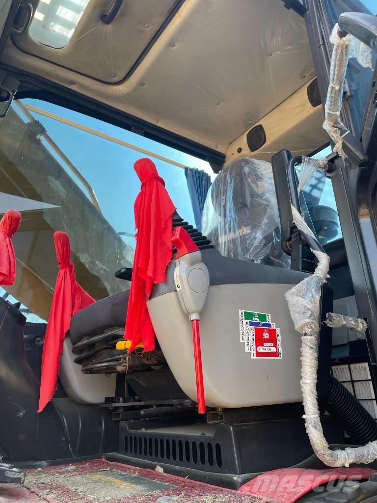 Komatsu PC 210 Roomikekskavaatorid