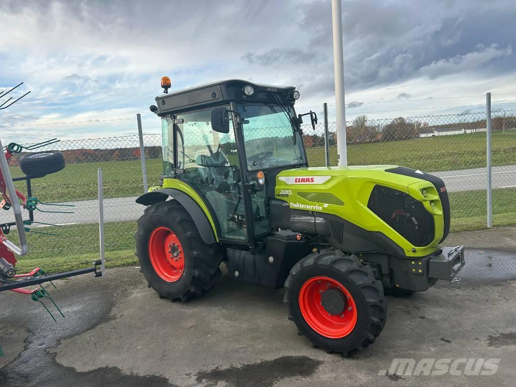 CLAAS Nexos 220 Traktorid