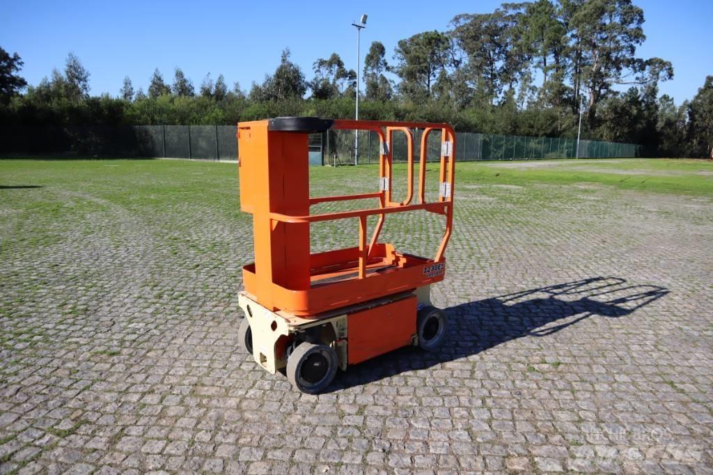 JLG 1230ES Vertikaalsed mast tõstukid