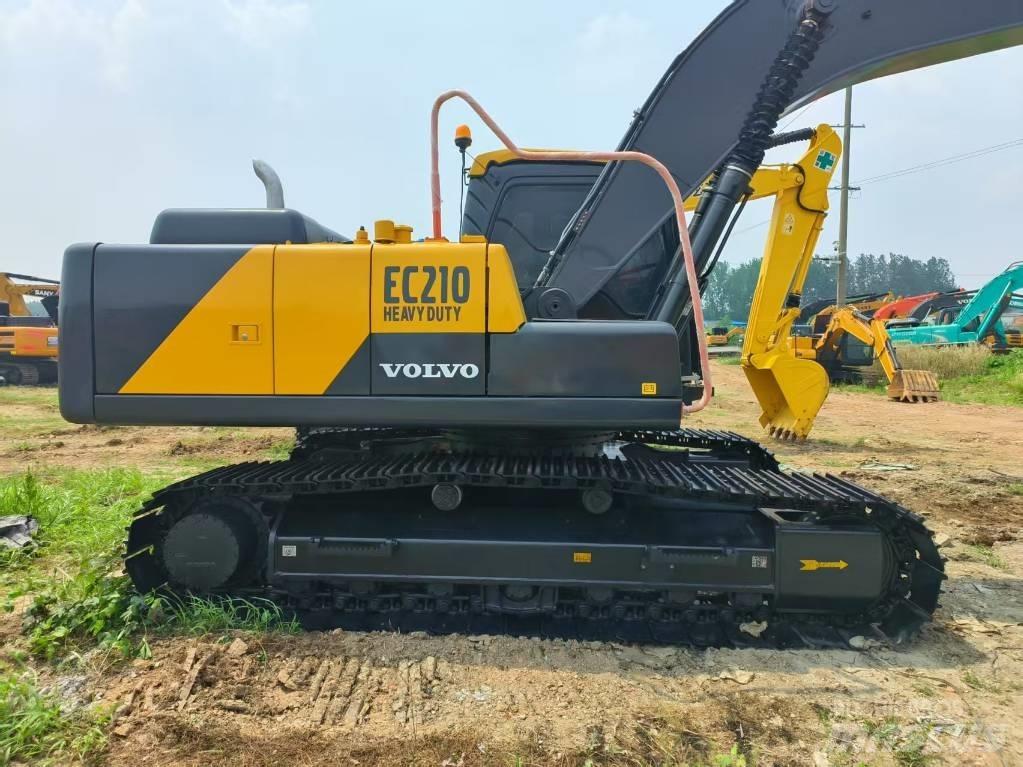 Volvo EC 210 Roomikekskavaatorid