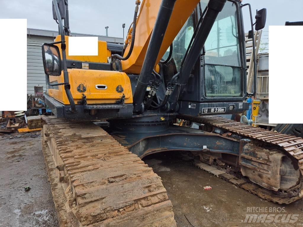 Hyundai HX 220 Roomikekskavaatorid