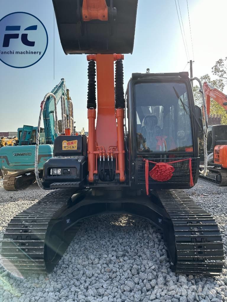Hitachi ZX 120 Roomikekskavaatorid