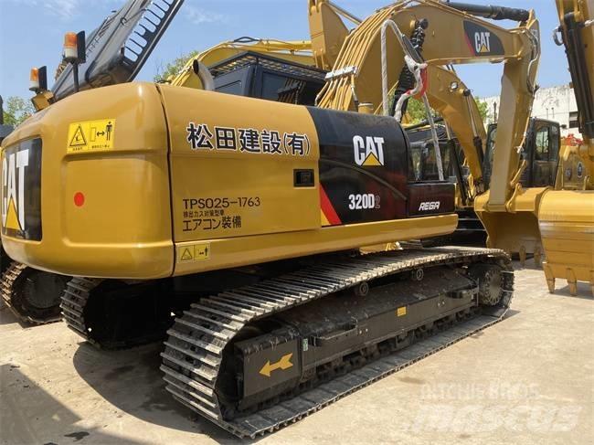 CAT 320 D2 Roomikekskavaatorid