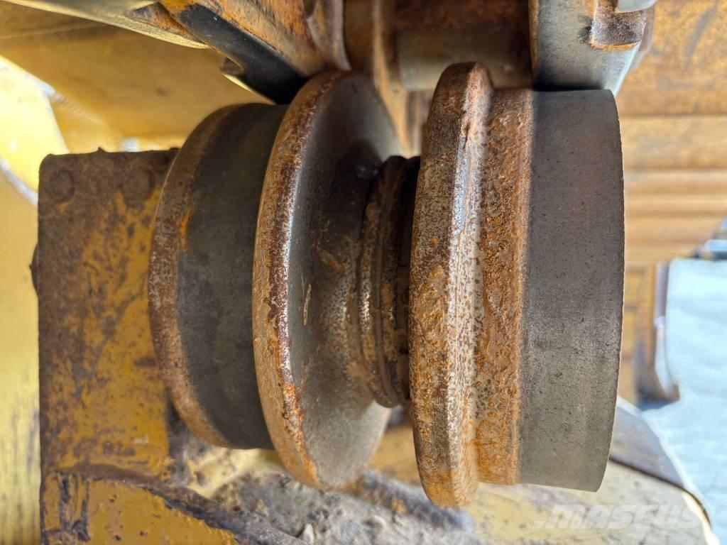 CAT D 6 K 2 LGP Buldooserid