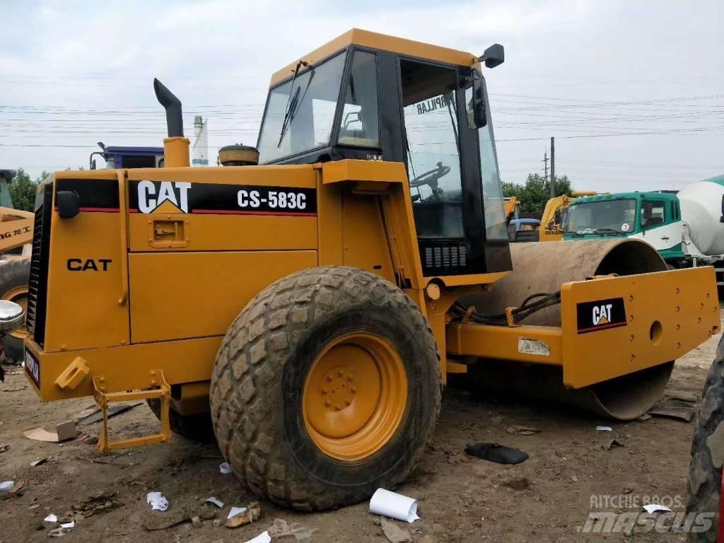 CAT CS583C Ühe trumliga rullid