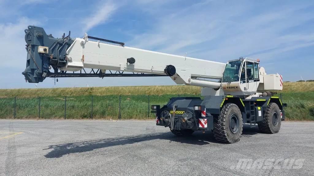 Terex A600 Raske maastiku tõstukid