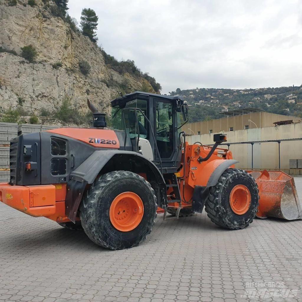 Hitachi ZW 220-5 Rataslaadurid