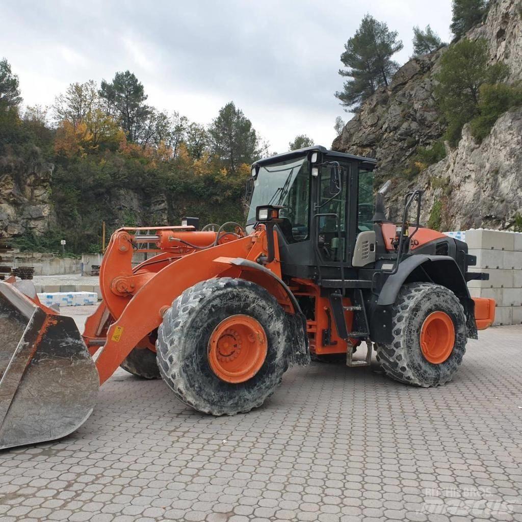Hitachi ZW 220-5 Rataslaadurid