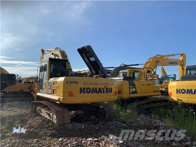 Komatsu PC 220-8 Roomikekskavaatorid