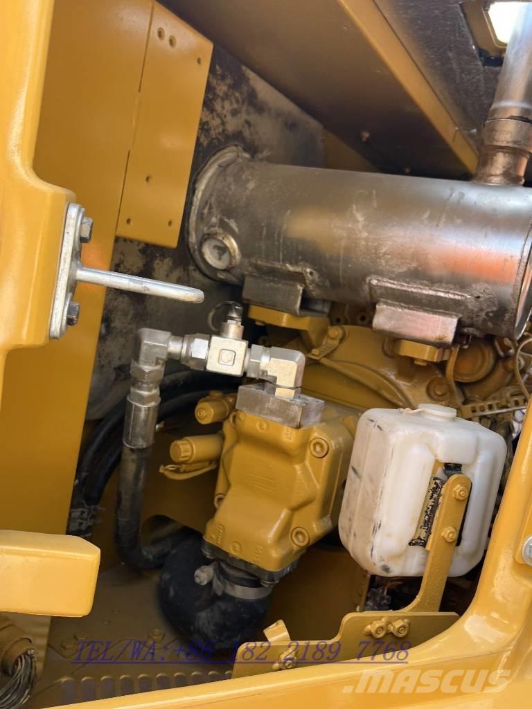 CAT 310 Roomikekskavaatorid