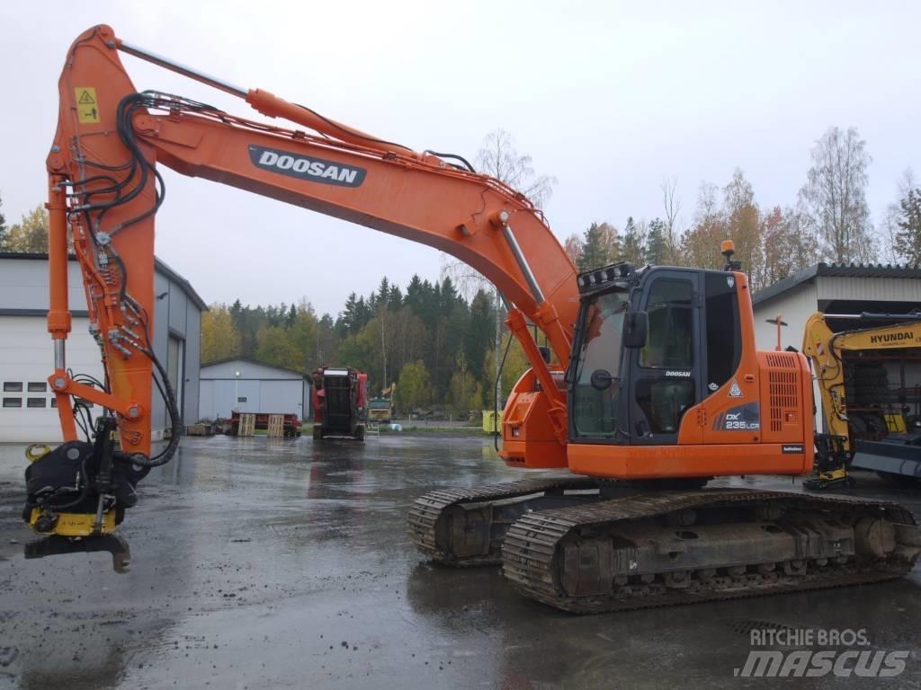 Doosan DX 235 LCR Roomikekskavaatorid
