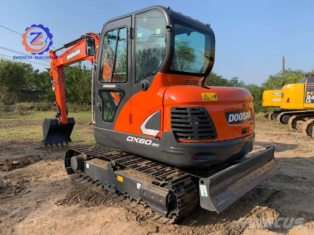Doosan DX 60 Miniekskavaatorid < 7 t