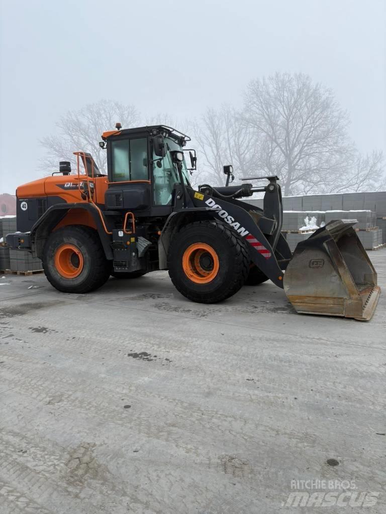 Doosan DL 320-7 Rataslaadurid