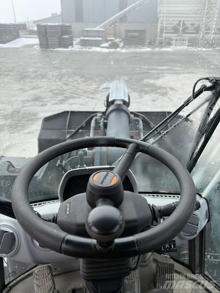 Doosan DL 320-7 Rataslaadurid