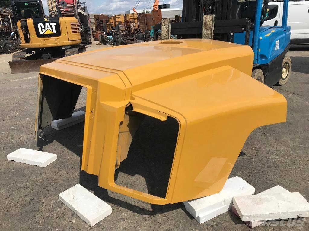CAT 735 B Hood Raamid