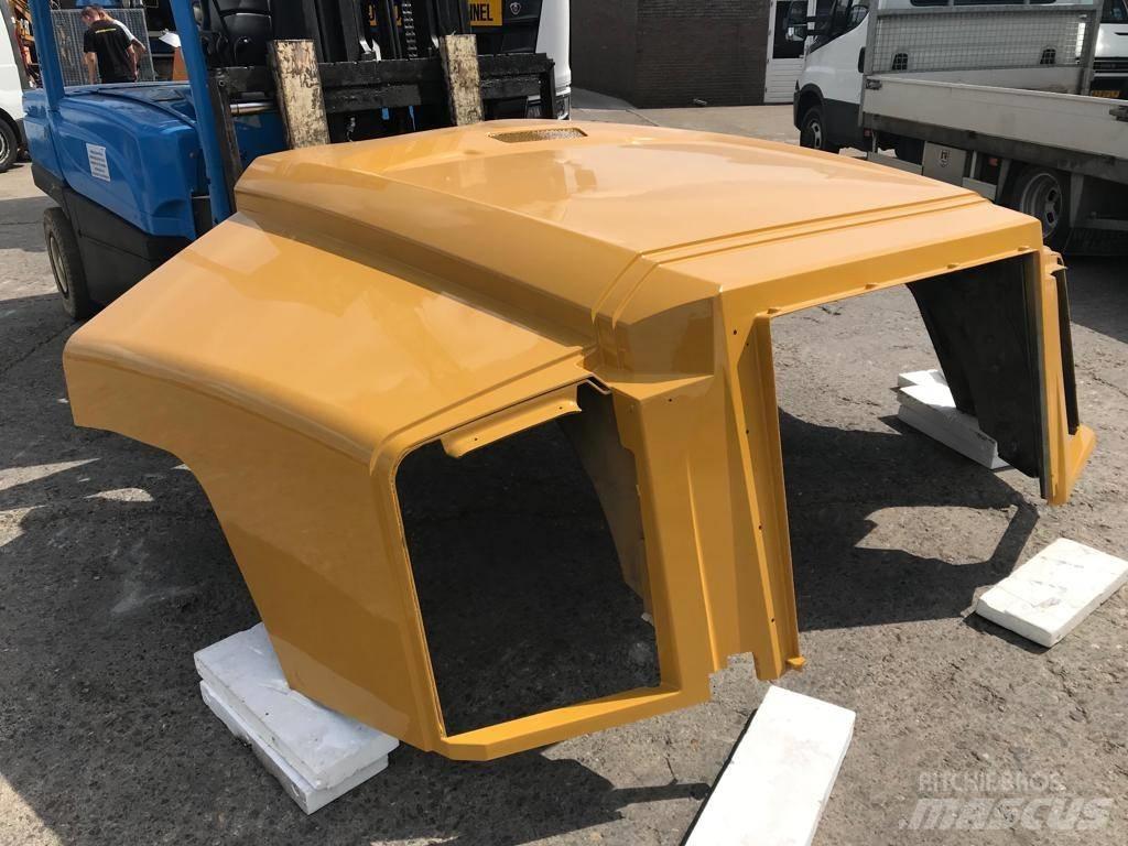 CAT 735 B Hood Raamid