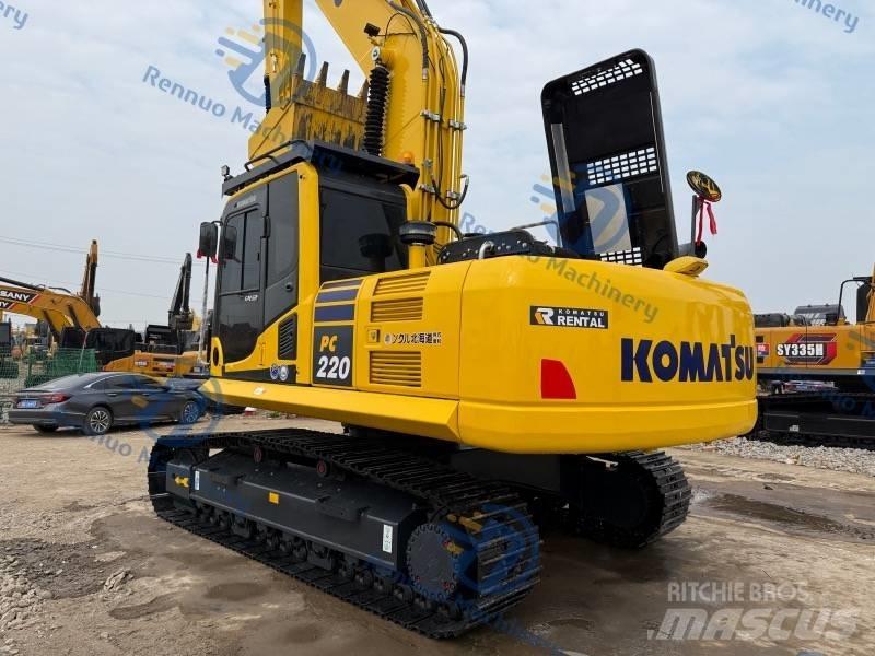 Komatsu PC 220-8 Roomikekskavaatorid