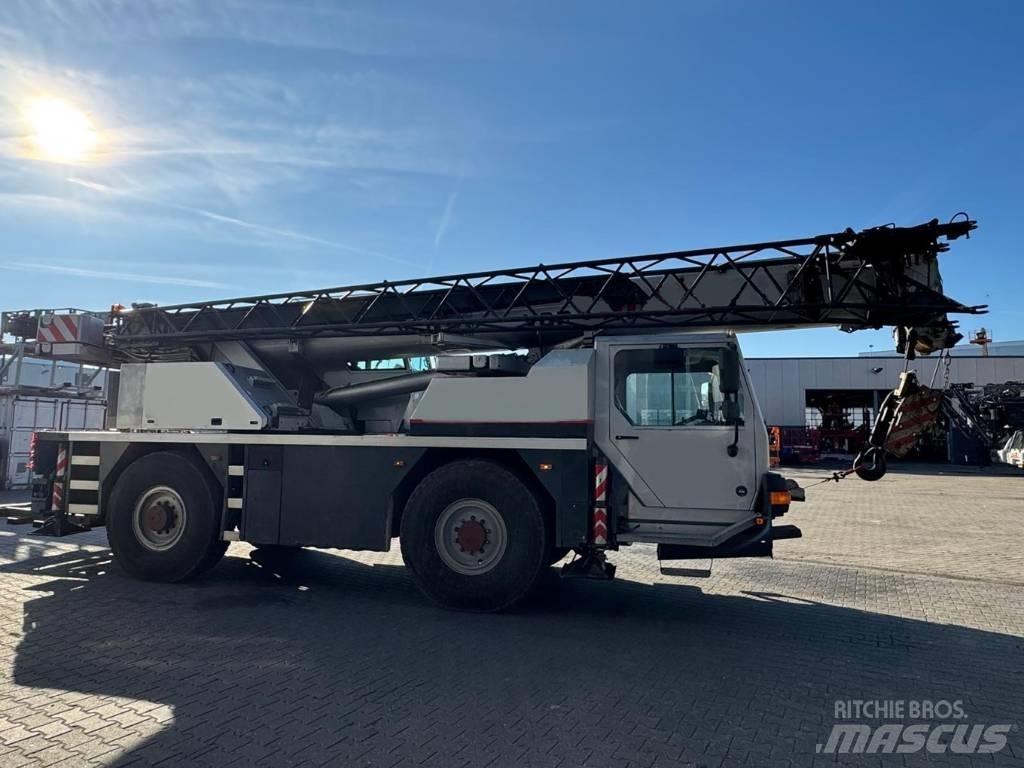 Liebherr LTM 1030-2 Maastikutõstukid