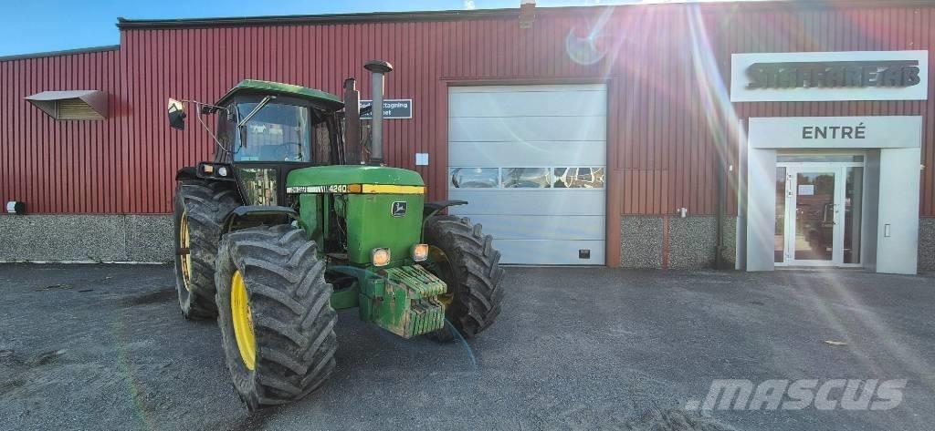 John Deere 4240 S Traktorid