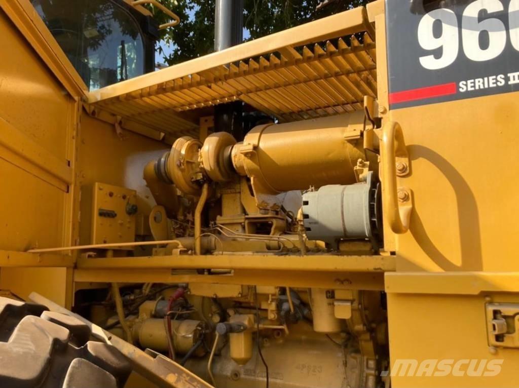 CAT 966 F II Rataslaadurid