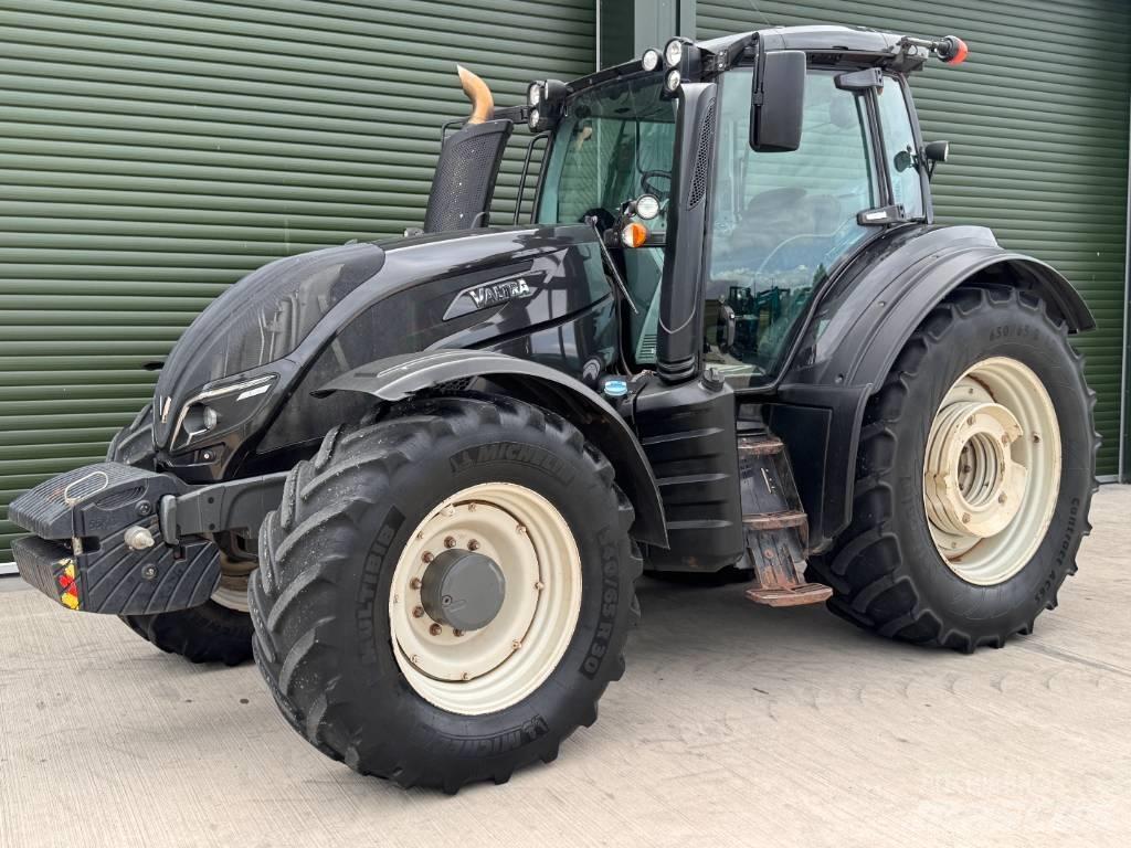 Valtra T 174 Traktorid