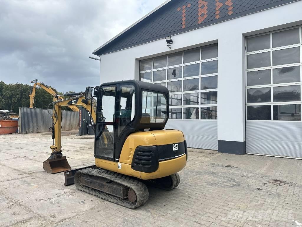 CAT 302.5 Miniekskavaatorid < 7 t