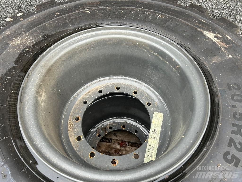  Westlake 20.5R25 L5 Rehvid, rattad ja veljed