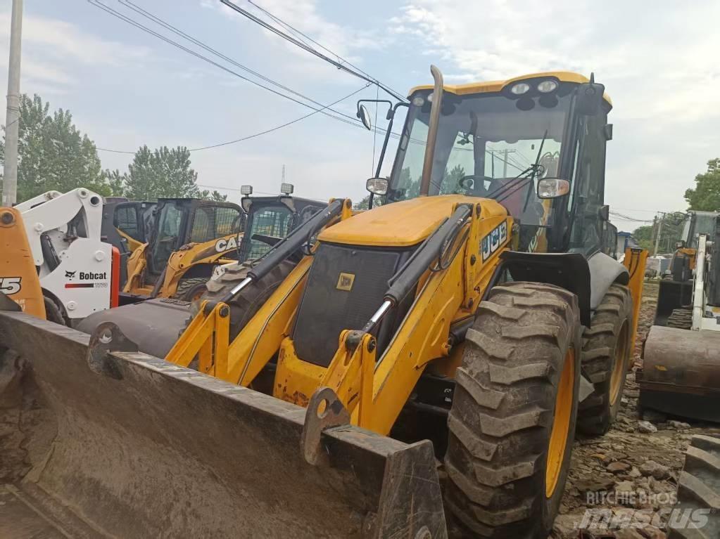 JCB 4CX Ekskavaatorlaadurid