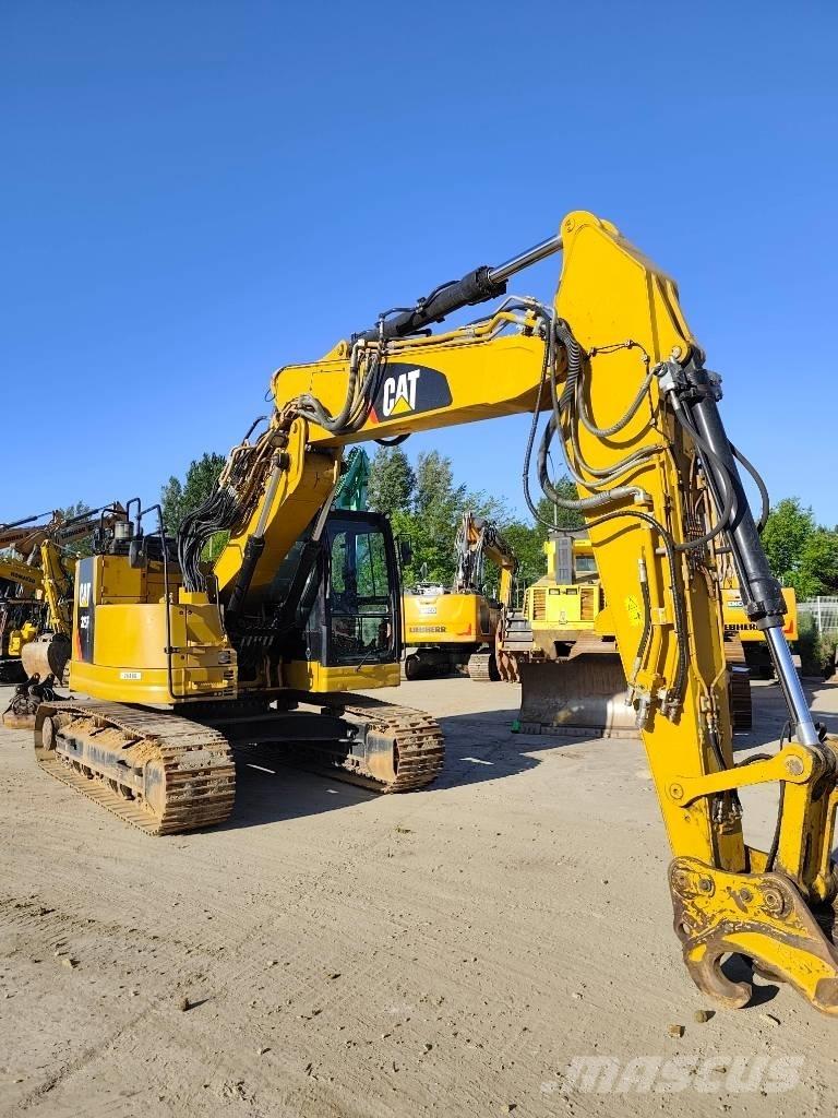 CAT 325 FL CR Roomikekskavaatorid