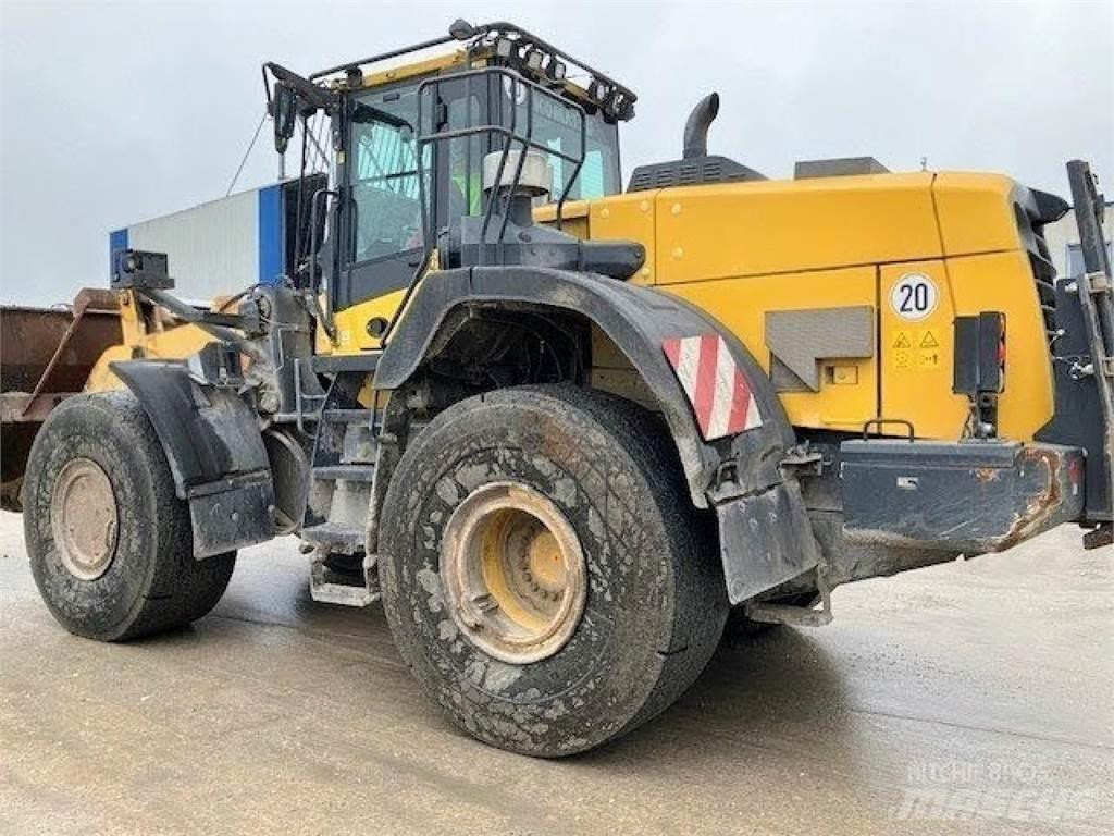 Komatsu WA 380--8E0 Rataslaadurid