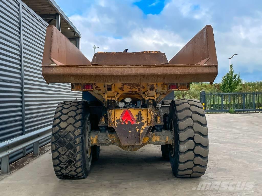 Volvo A25F Liigendraamiga pinnaseveokid