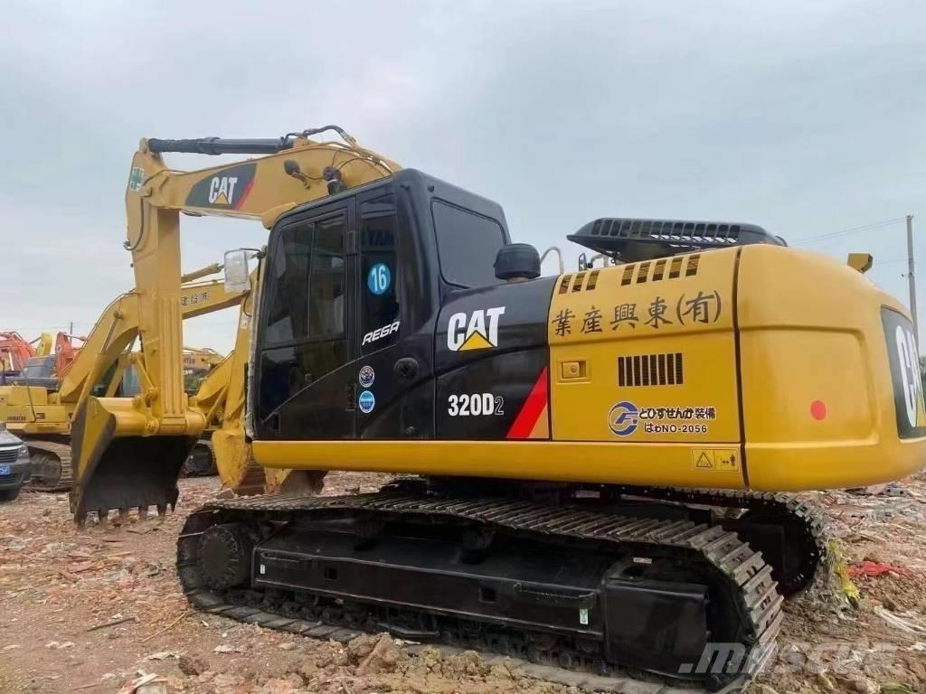 CAT 320D Roomikekskavaatorid
