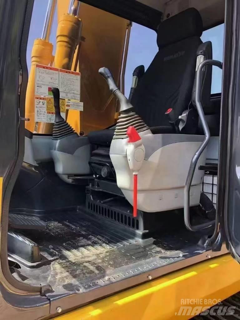Komatsu 160-7 Roomikekskavaatorid