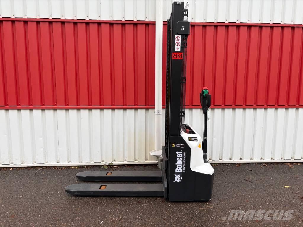 Bobcat LSM 12 N Järelkäidavad virnastajad