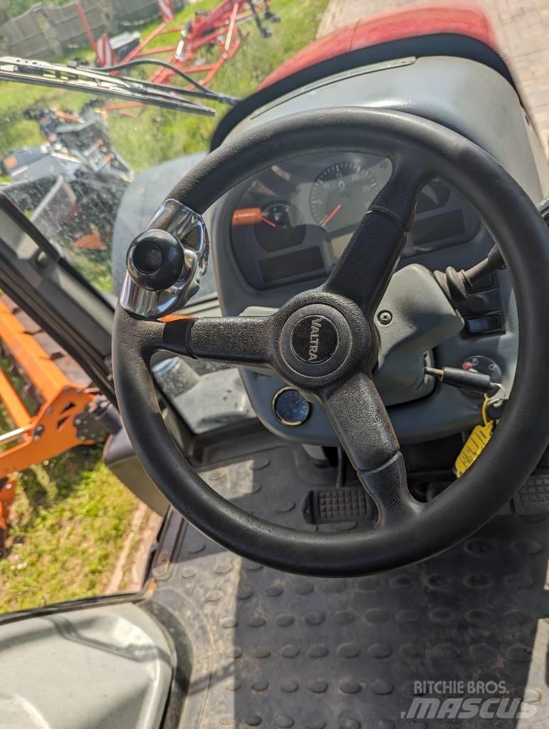 Valtra N 103.4 Traktorid