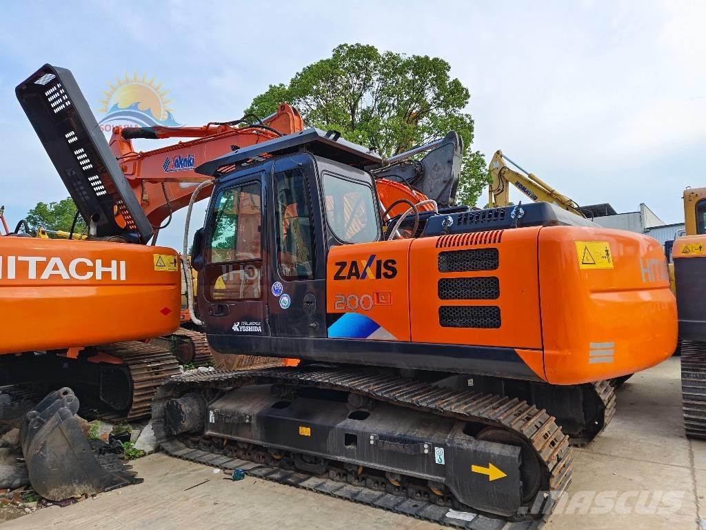 Hitachi ZX 200 Roomikekskavaatorid