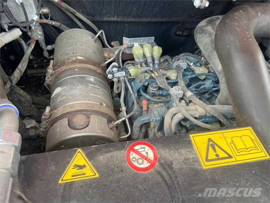 Kubota KC300 (7698) Roomikkallurid