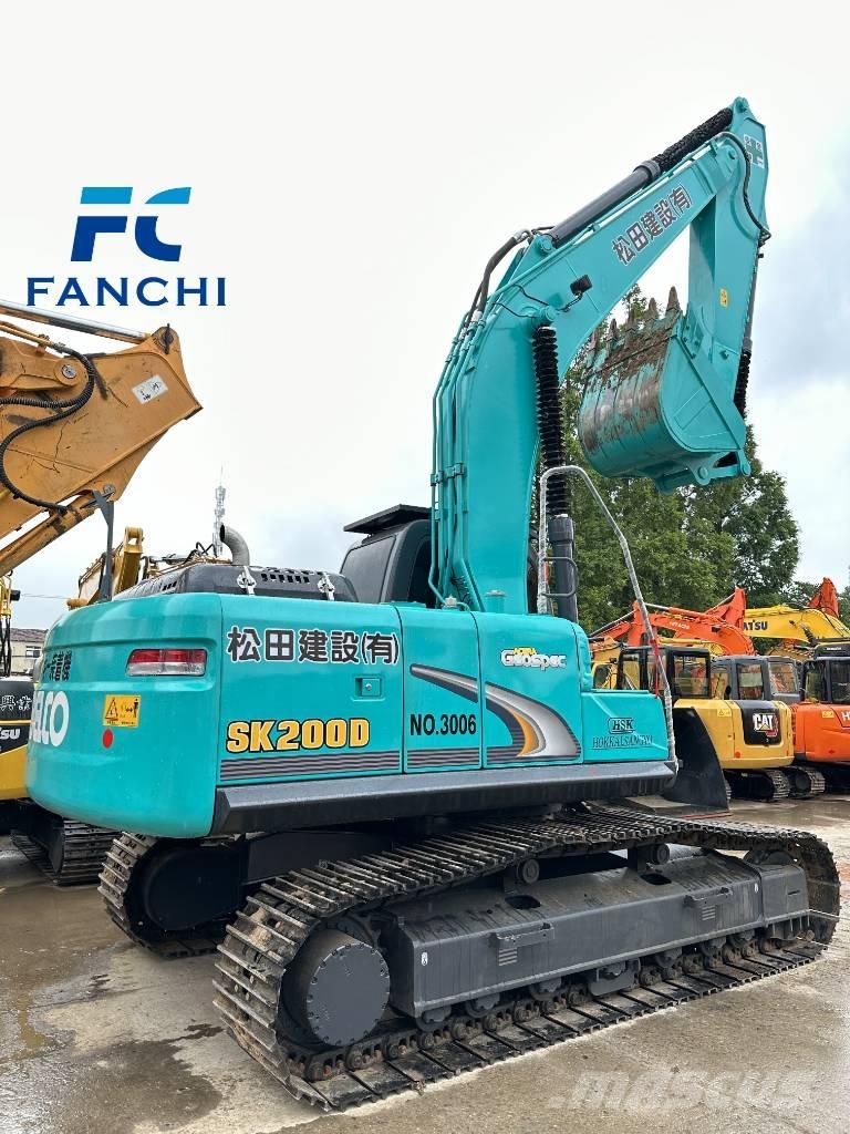 Kobelco SK 200D Roomikekskavaatorid