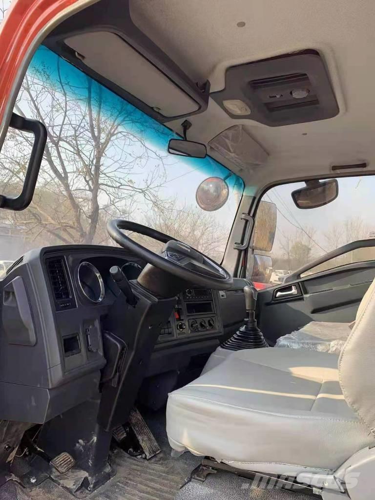 Howo 4x2 Veepaagiga autod