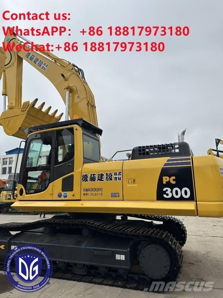 Komatsu PC300-8N1 Roomikekskavaatorid