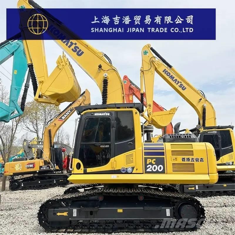Komatsu PC 220-8 Roomikekskavaatorid