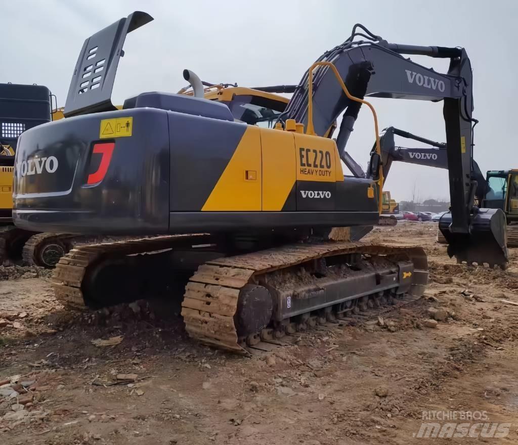 Volvo EC 220 Roomikekskavaatorid