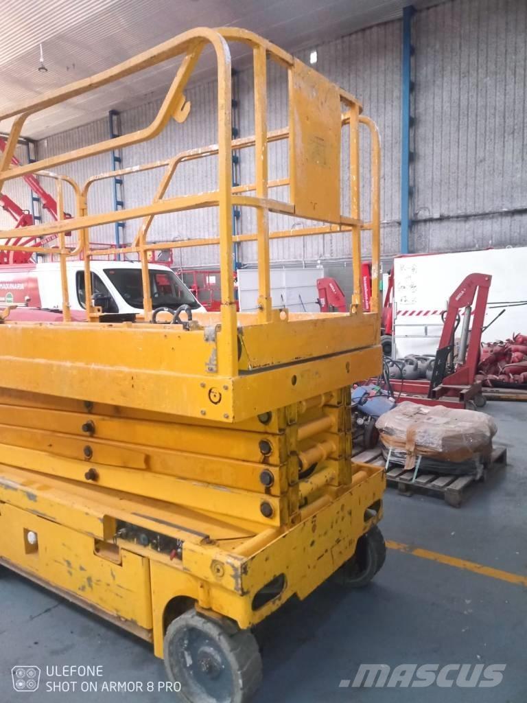 Haulotte Compact 12 Käärtõstukid
