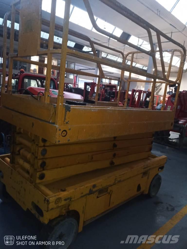 Haulotte Compact 12 Käärtõstukid